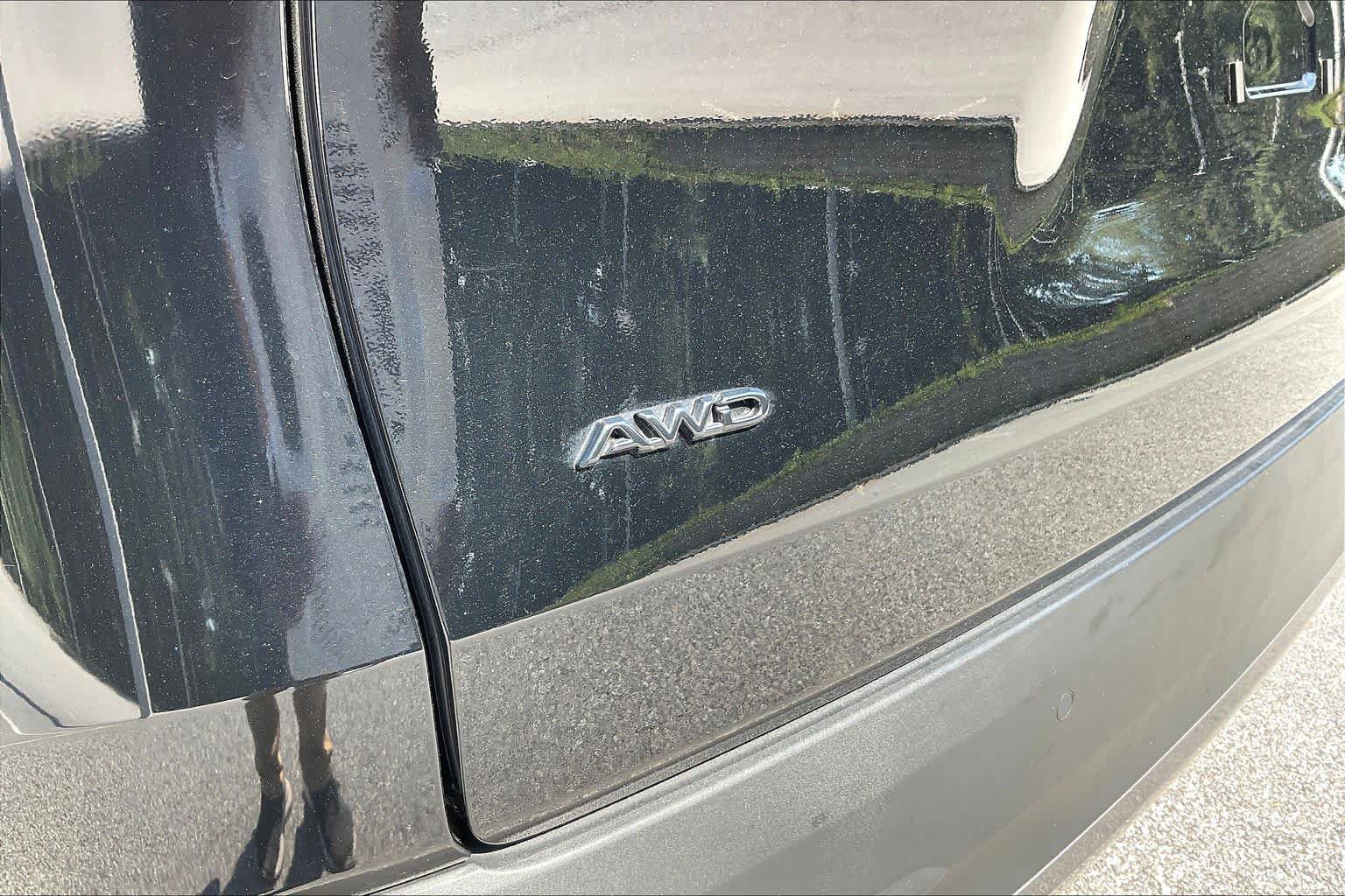 Used 2025 Toyota Grand Highlander AWD image 31