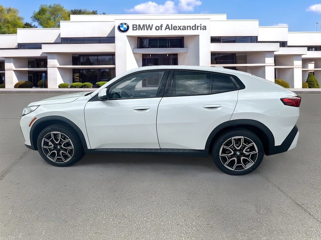 Used 2026 BMW X2 xDrive28i w/ Technology Package AWD/4WD image 4