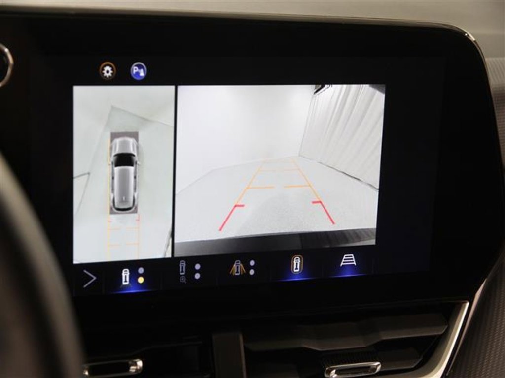 Certified 2025 Chevrolet Equinox LT w/ Safety and Technology Package image 14