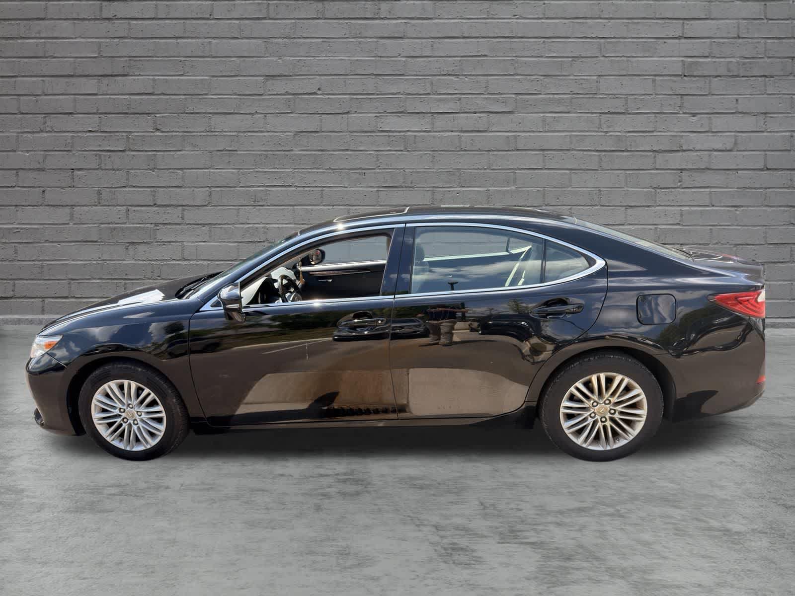 Used 2015 Lexus ES 350 w/ Luxury Package FWD image 13