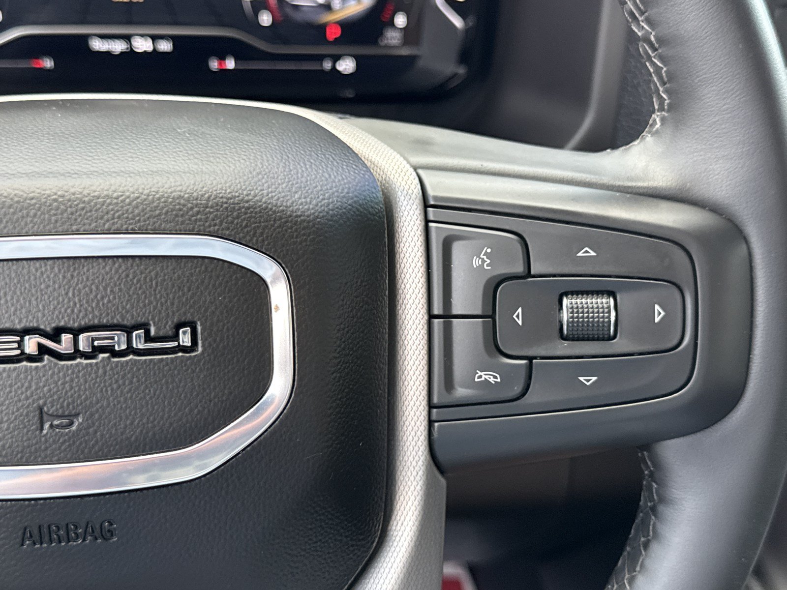 Used 2024 GMC Yukon Denali AWD/4WD image 27