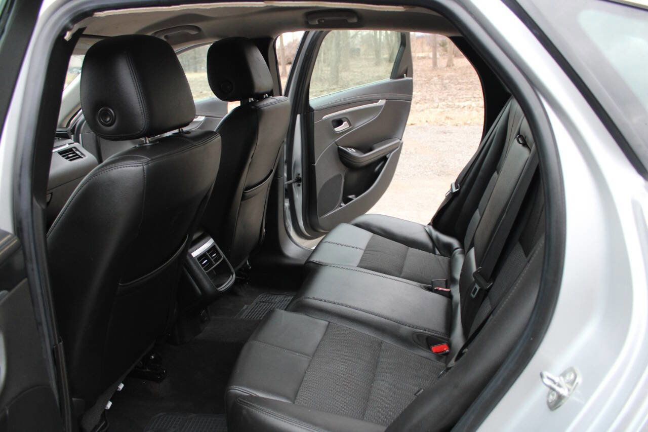 Used 2019 Chevrolet Impala LT image 18