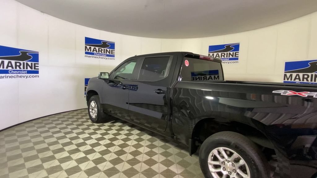 Used 2023 Chevrolet Silverado 1500 LT AWD/4WD image 8