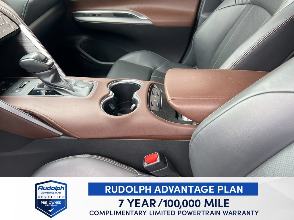 Used 2024 Toyota Venza AWD/4WD image 24