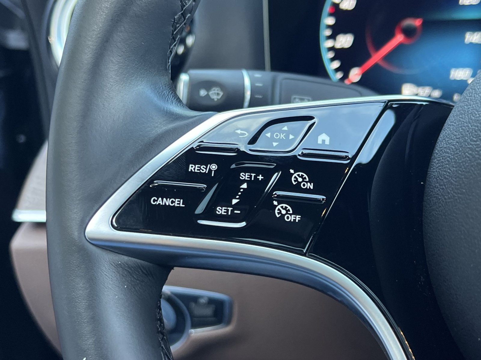 Used 2022 Mercedes-Benz E 350 4MATIC Sedan image 37
