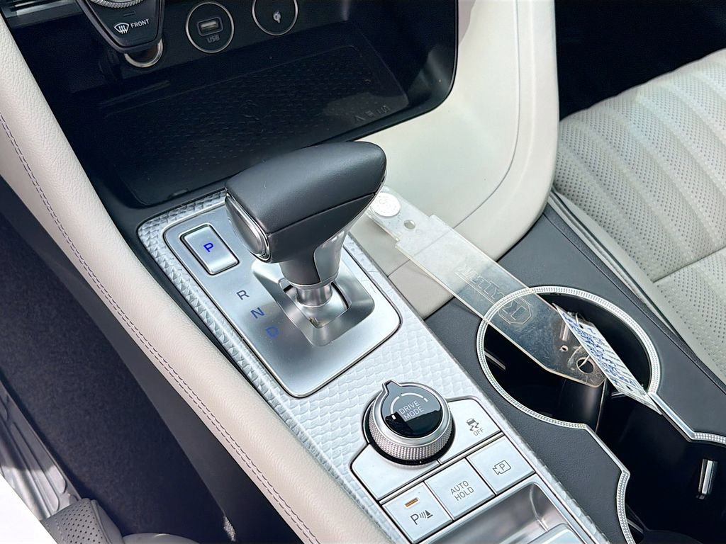 Used 2023 Genesis G70 2.0T w/ Sport Prestige Package image 17