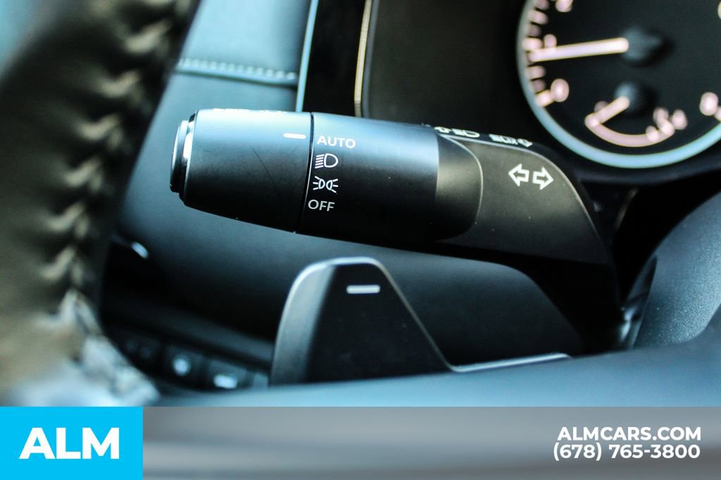 Used 2025 Nissan Pathfinder SV image 32