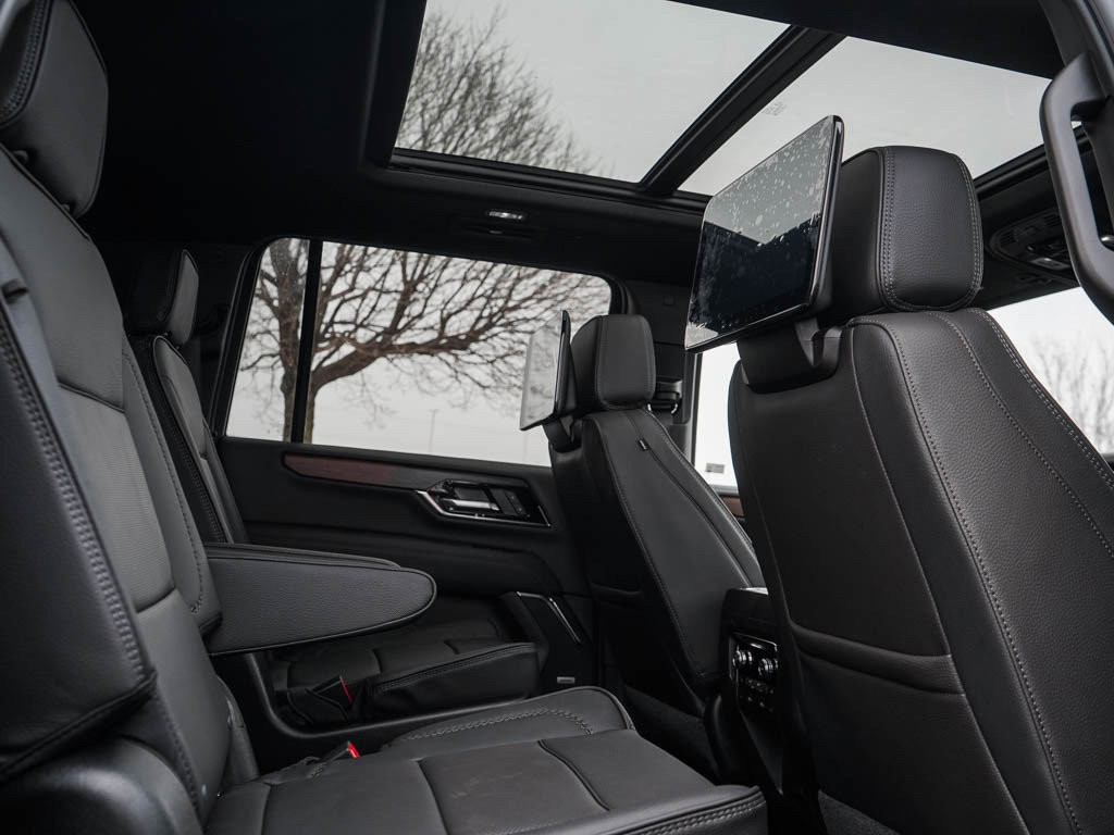 New 2026 GMC Yukon XL Denali w/ Denali Reserve Package image 14