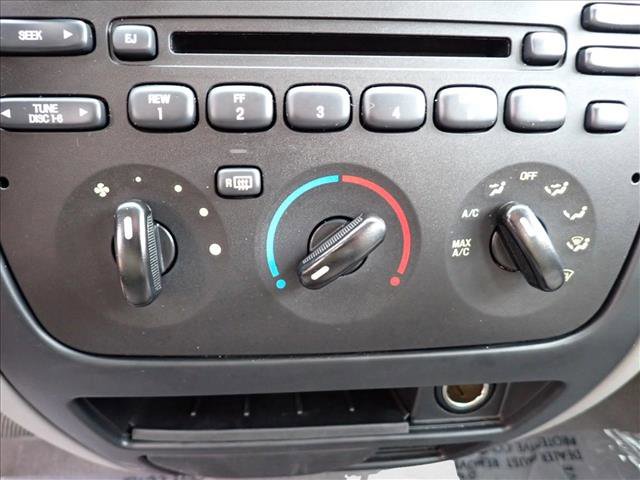 Used 2002 Ford Taurus SES image 17