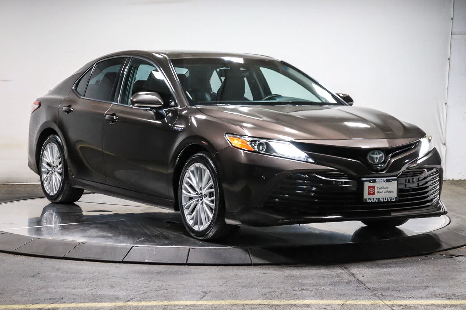 Certified 2018 Toyota Camry XLE w/ Audio Package FWD image 5