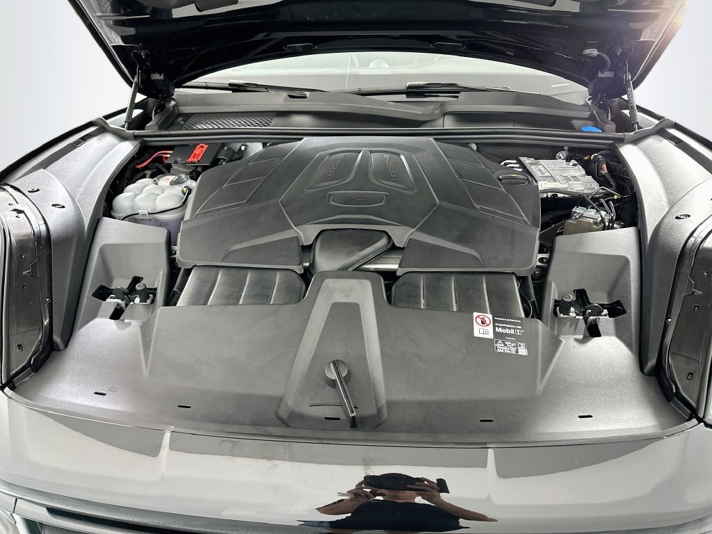 Certified 2026 Porsche Cayenne Coupe AWD/4WD image 31