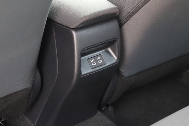 Used 2025 Toyota Corolla LE FWD image 17