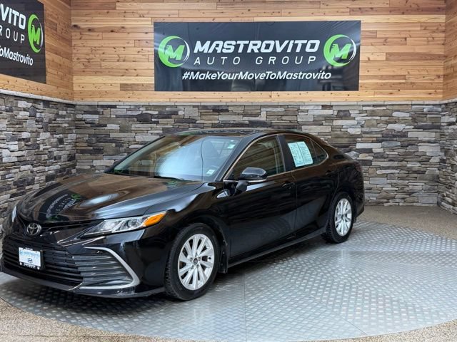 Used 2022 Toyota Camry LE w/ Convenience Package FWD image 5