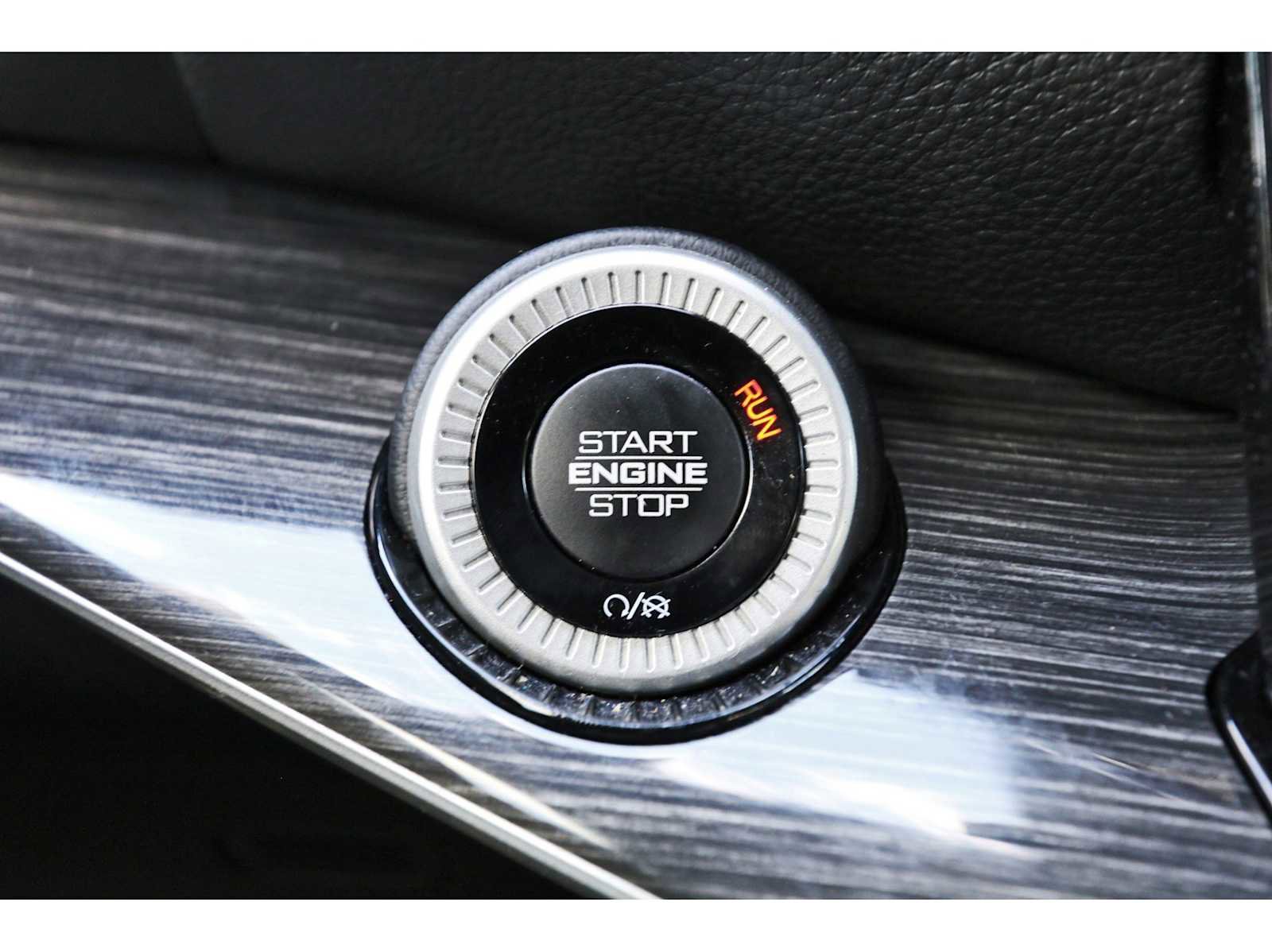 Used 2022 Jeep Wagoneer Series III w/ Flexible Seating Group image 27