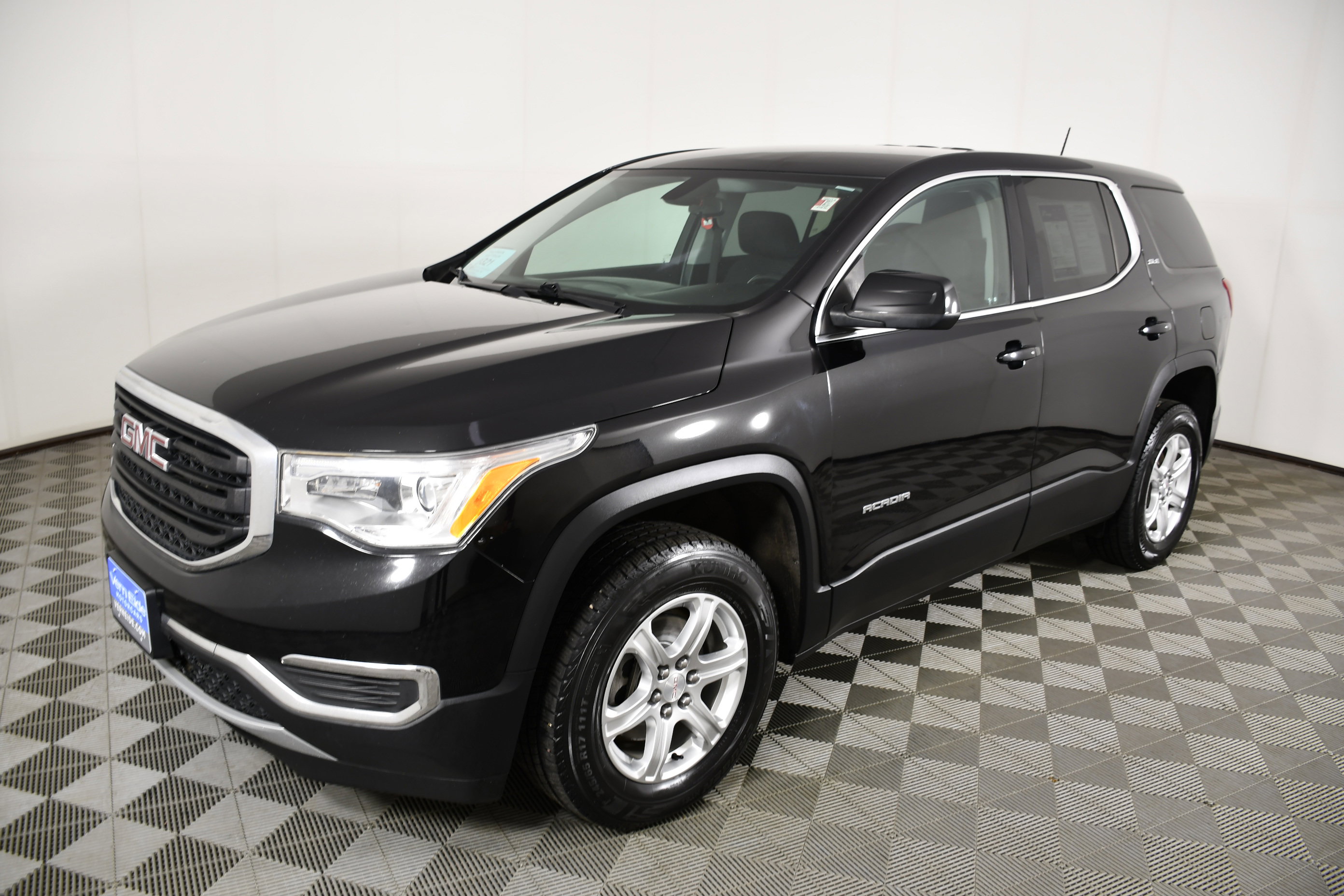 Used 2019 GMC Acadia SLE AWD/4WD image 10
