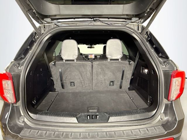 Certified 2020 Ford Explorer XLT w/ Equipment Group 202A image 27
