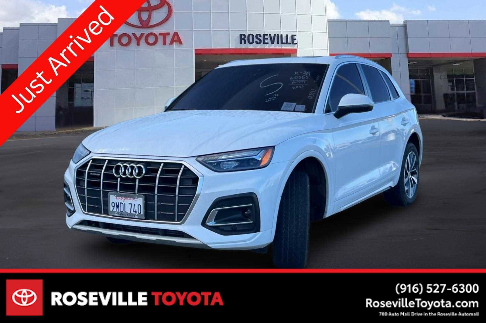 Used 2021 Audi Q5 Premium w/ Convenience Package image 1