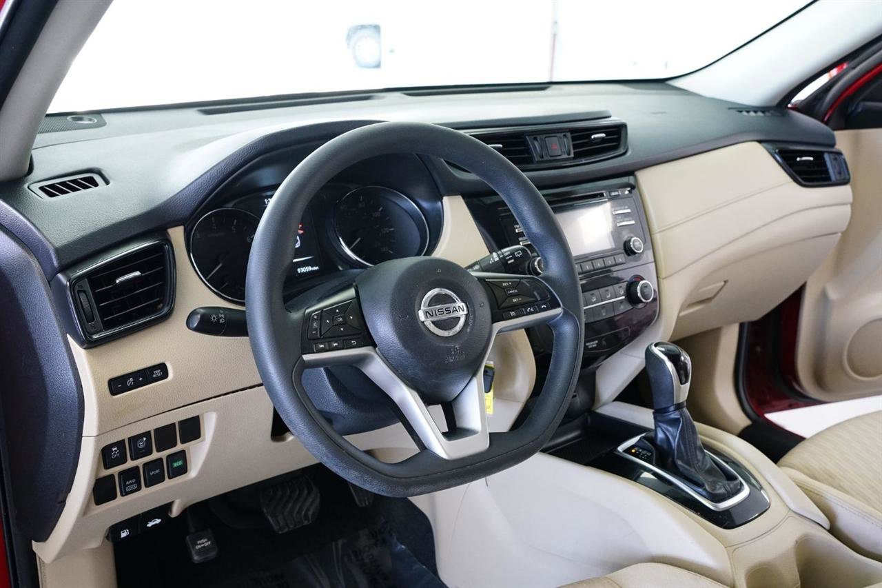 Used 2017 Nissan Rogue S w/ Appearance Package image 9