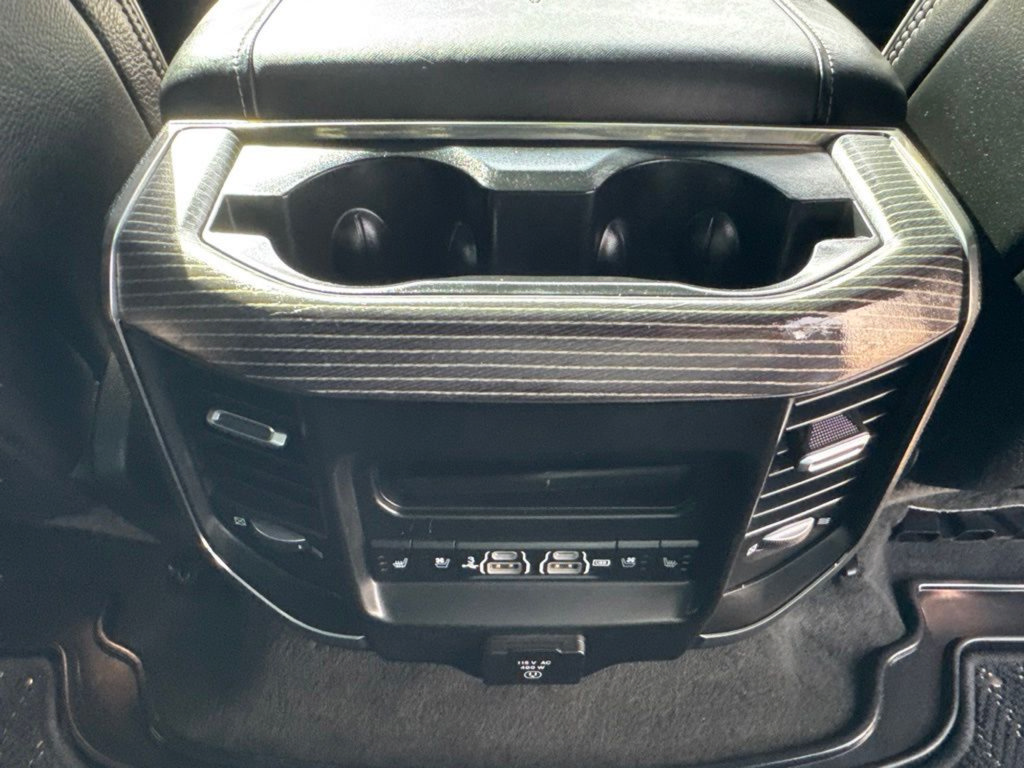 Used 2020 RAM 1500 Limited w/ Black Appearance Package AWD/4WD image 39