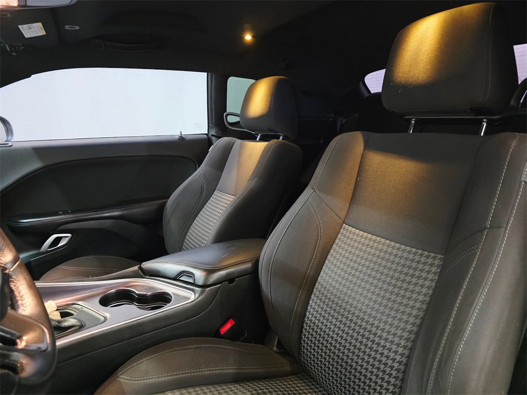 Used 2017 Dodge Challenger SXT w/ Blacktop Package image 16