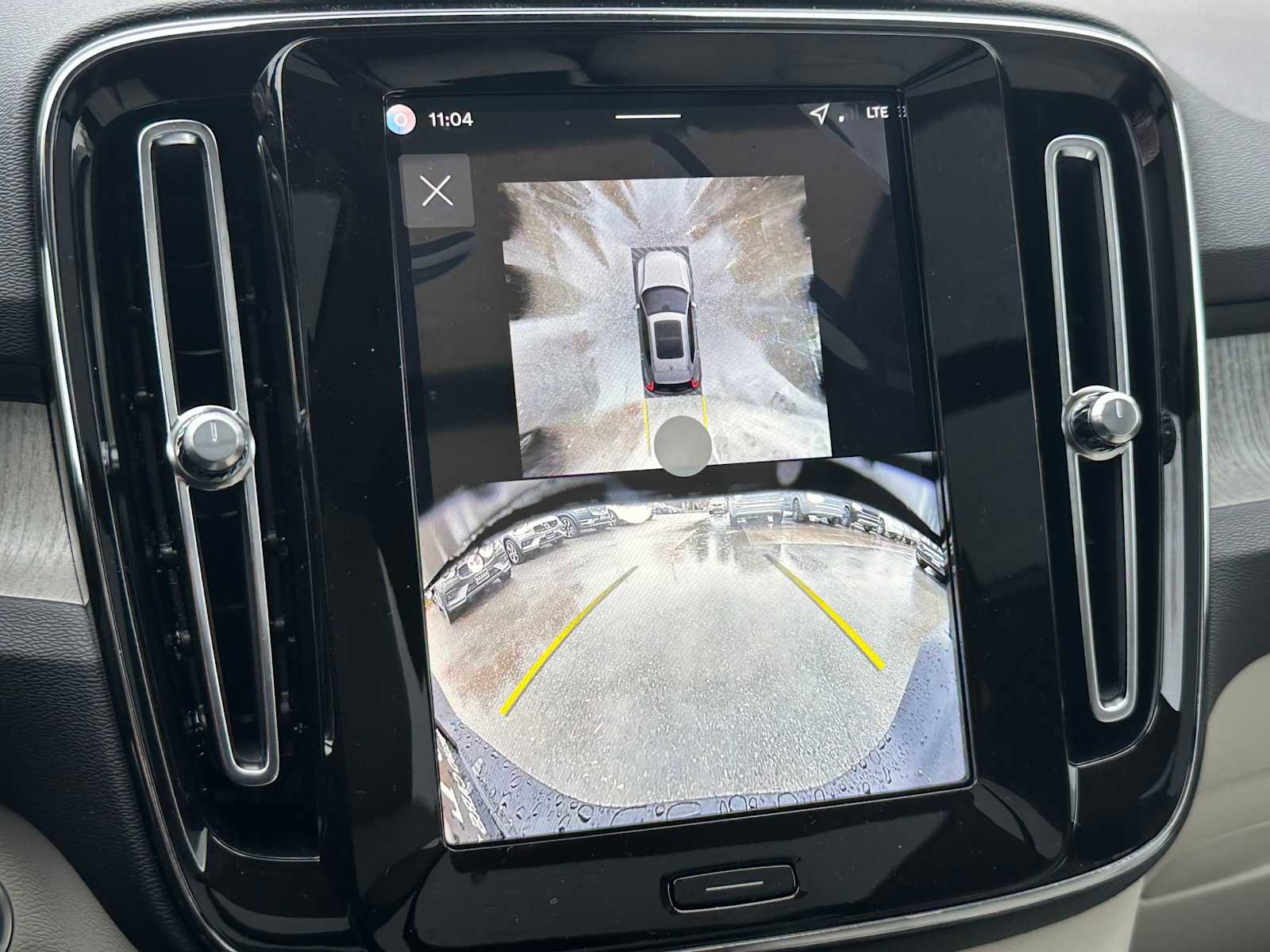 New 2026 Volvo XC40 B5 Plus w/ Climate Package image 32