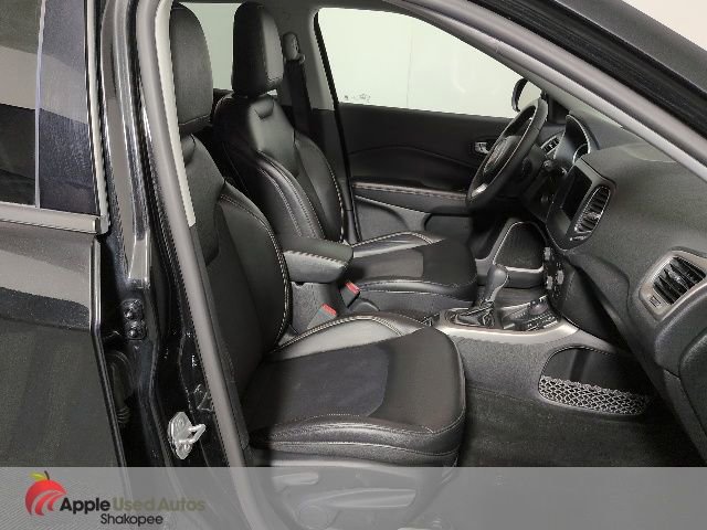Used 2017 Jeep Compass Latitude w/ Popular Equipment Group AWD/4WD image 41