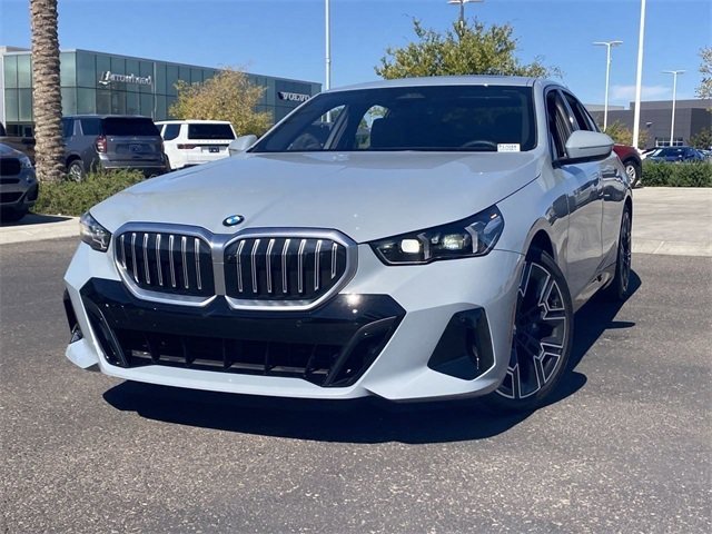 New 2025 BMW 530i w/ M Sport Package RWD image 3