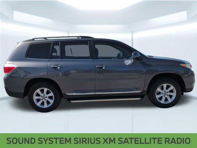 Used 2012 Toyota Highlander SE w/ Tow Pkg FWD image 7