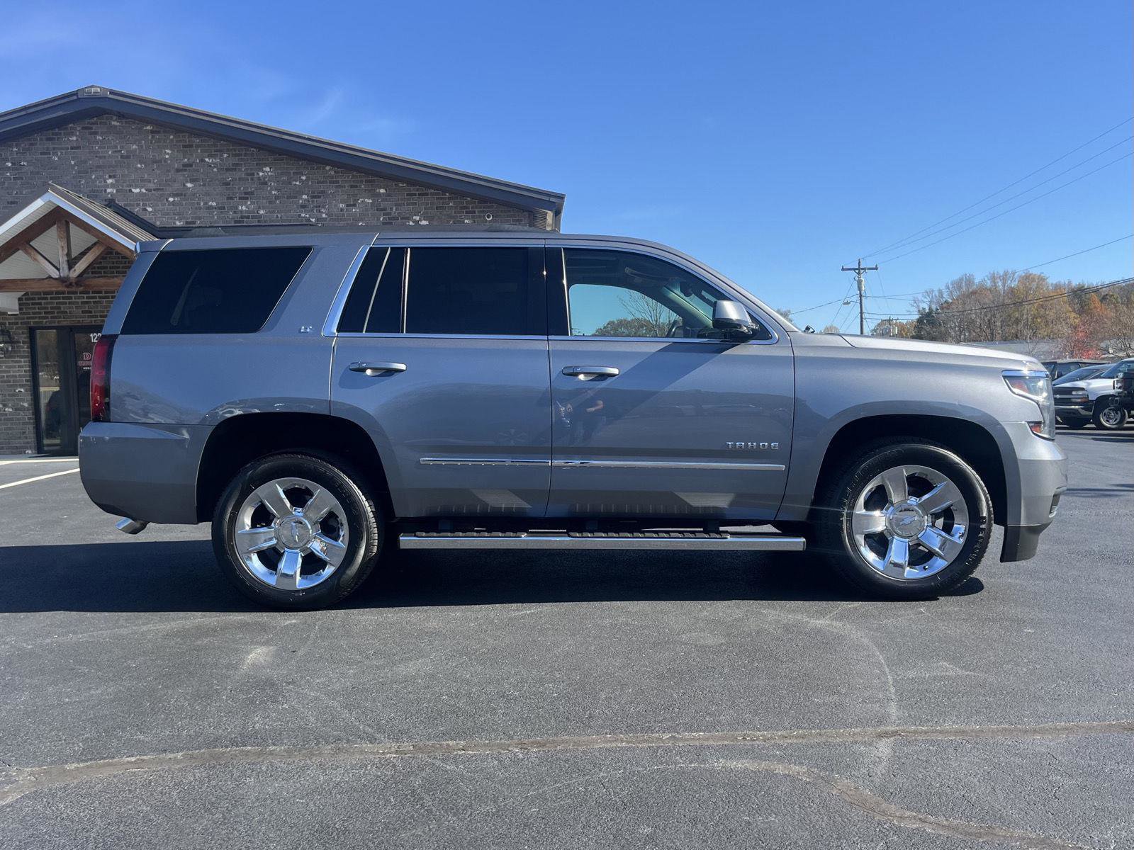 Used 2019 Chevrolet Tahoe LT w/ LT Signature Package image 27