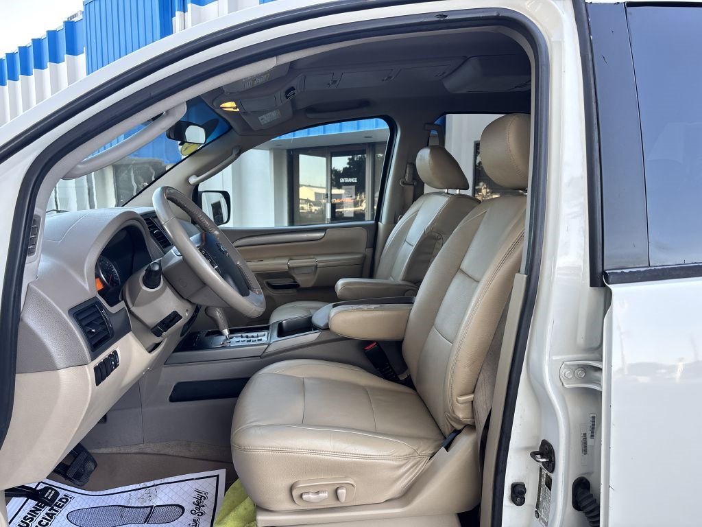 Used 2010 Nissan Armada SE image 11
