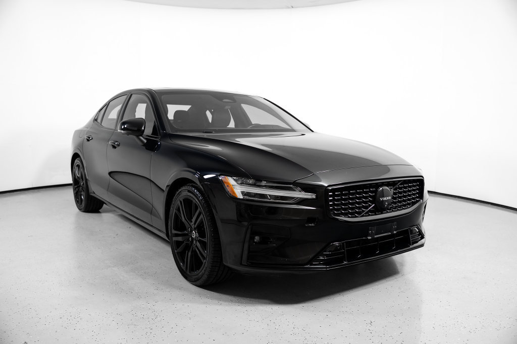 Used 2024 Volvo S60 B5 Plus AWD/4WD image 2