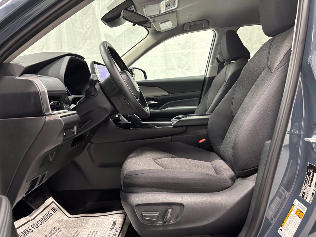 Used 2026 Toyota Grand Highlander AWD image 13