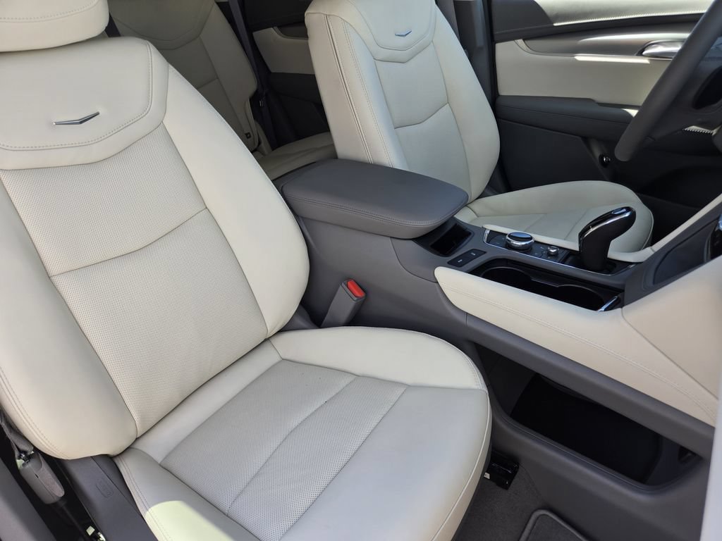 New 2026 Cadillac XT5 Premium Luxury w/ Driver Assist Package AWD/4WD image 8