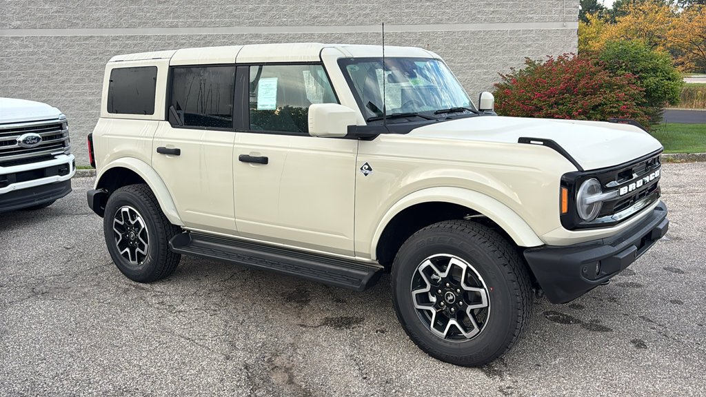 New 2026 Ford Bronco Outer Banks AWD/4WD image 26