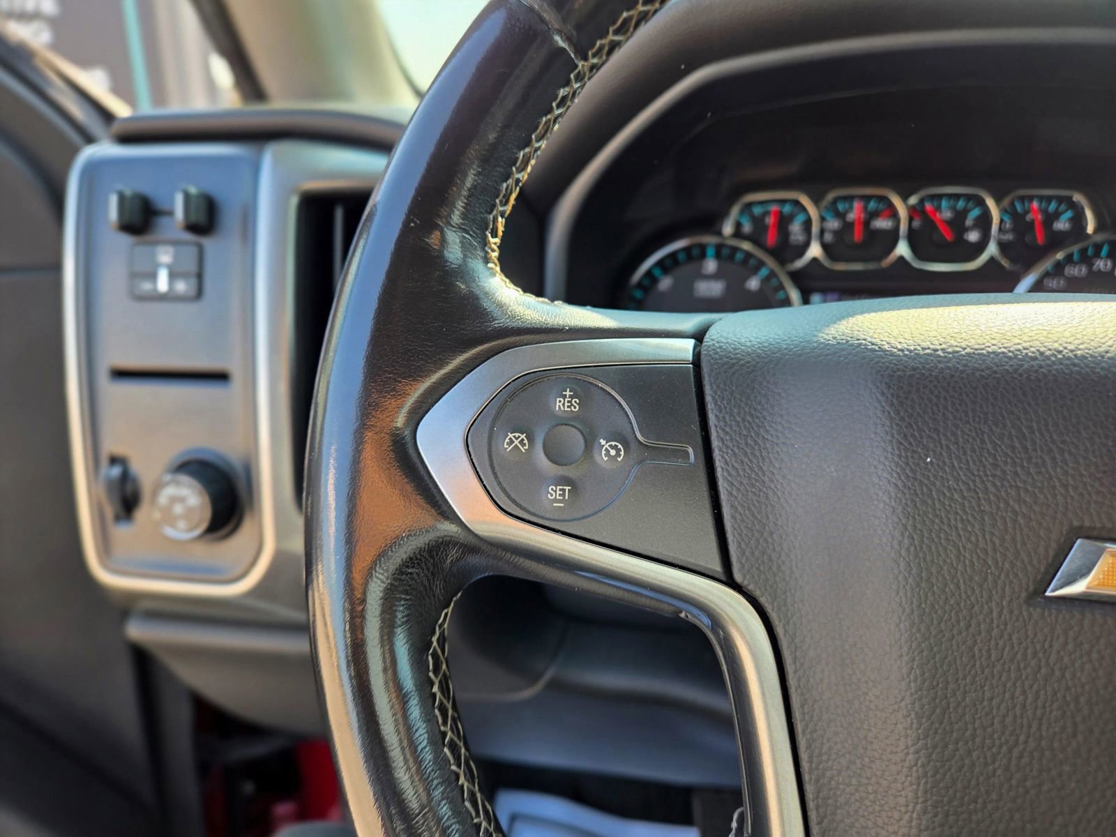 Used 2018 Chevrolet Silverado 1500 LT w/ Texas Edition image 20