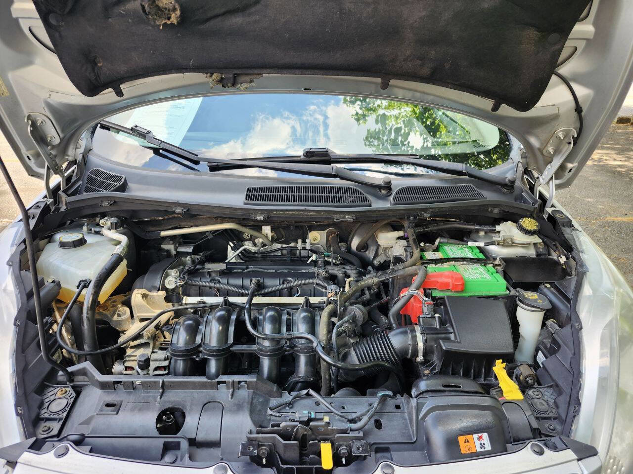 Used 2012 Ford Fiesta SE FWD image 17