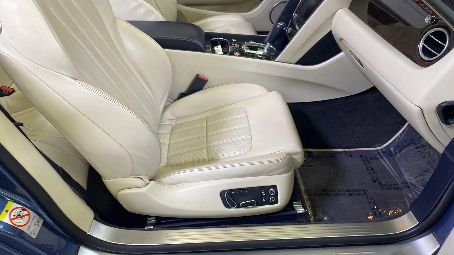 Used 2014 Bentley Continental GT image 31