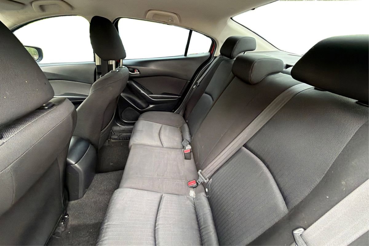 Used 2016 MAZDA MAZDA3 i Sport FWD image 10