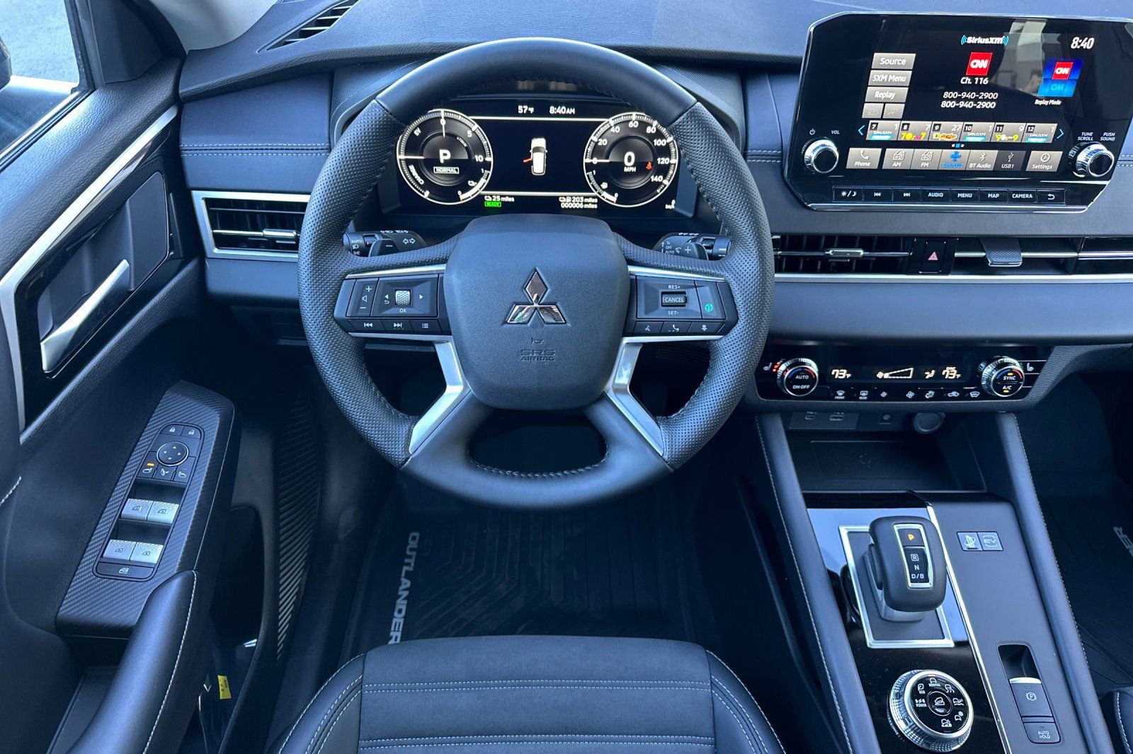 New 2025 Mitsubishi Outlander SE image 13