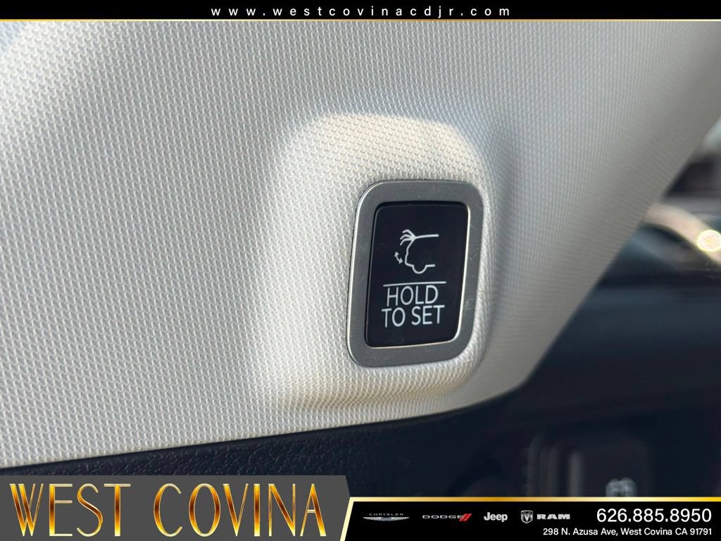 Used 2023 Jeep Grand Cherokee Limited RWD image 17