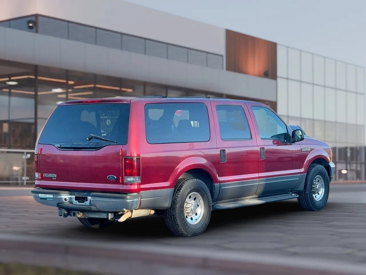 Used 2003 Ford Excursion XLT RWD image 10