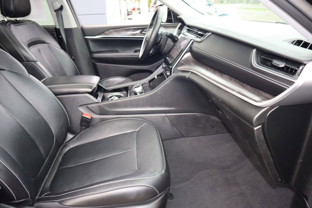 Used 2022 Jeep Grand Cherokee L Limited image 28