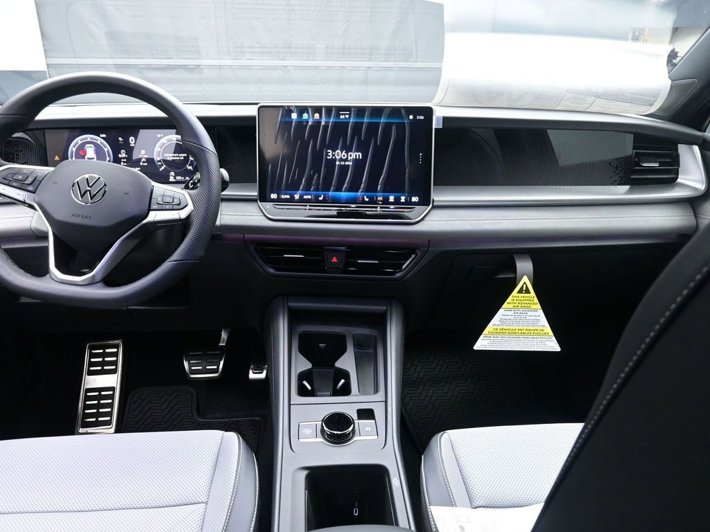 New 2026 Volkswagen Tiguan SE R-Line AWD/4WD image 9