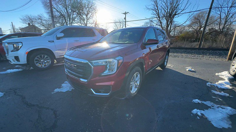 Certified 2022 GMC Terrain SLE image 3