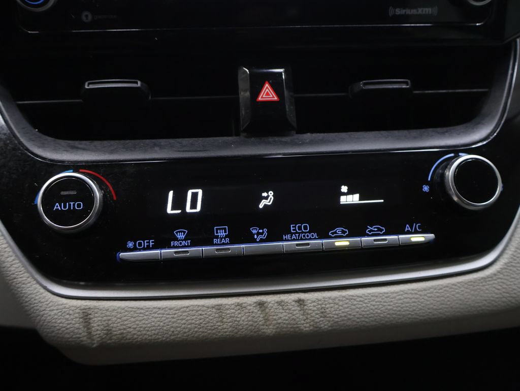 Used 2022 Toyota Corolla LE FWD image 25