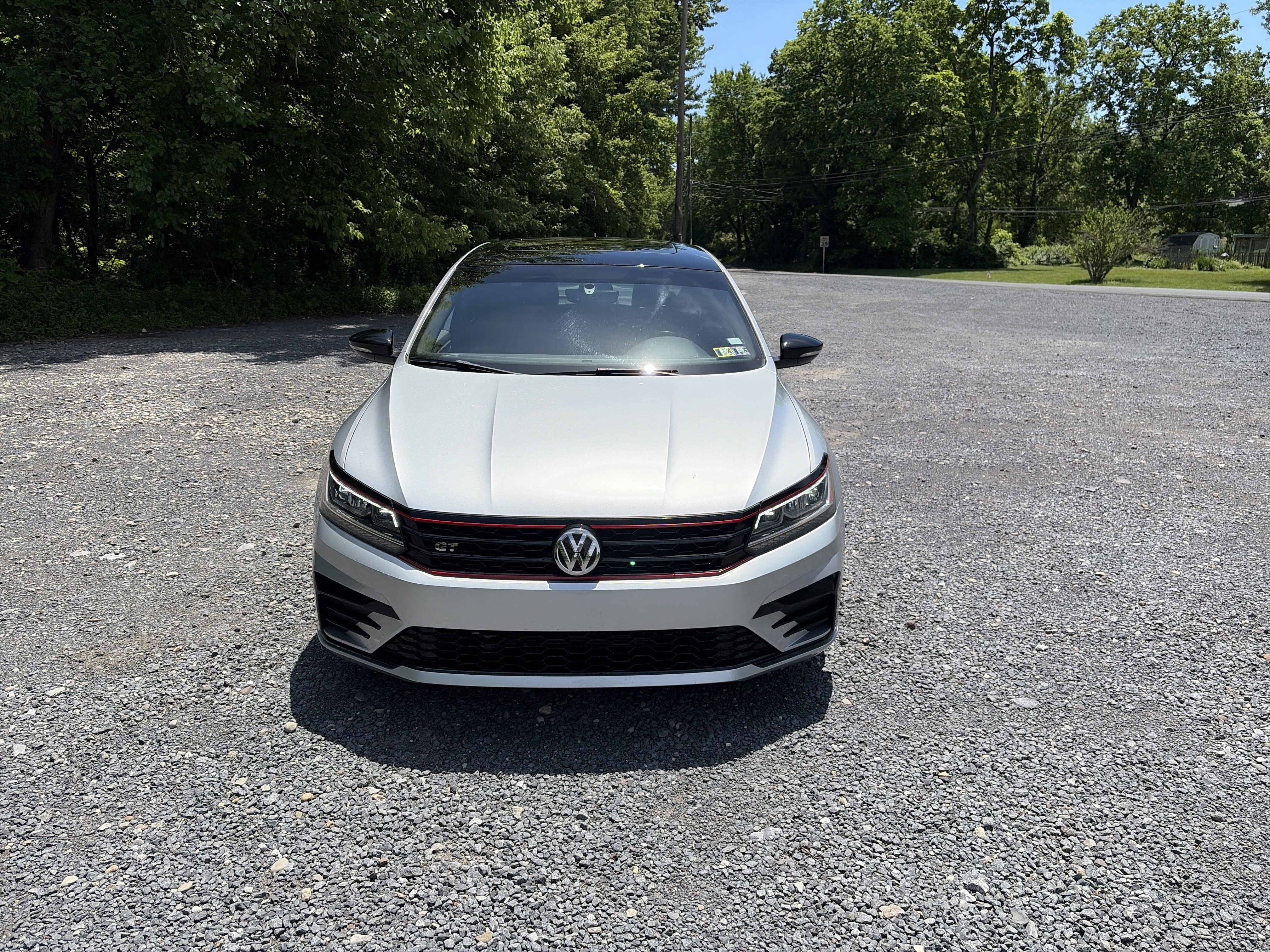 Used 2018 Volkswagen Passat 3.6 FWD image 2