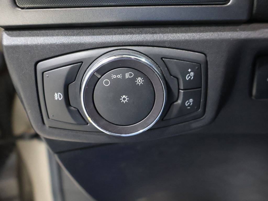 Used 2017 Ford Fusion SE image 31