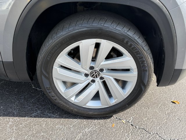 Used 2020 Volkswagen Atlas Cross Sport SE w/ Towing Package FWD image 22