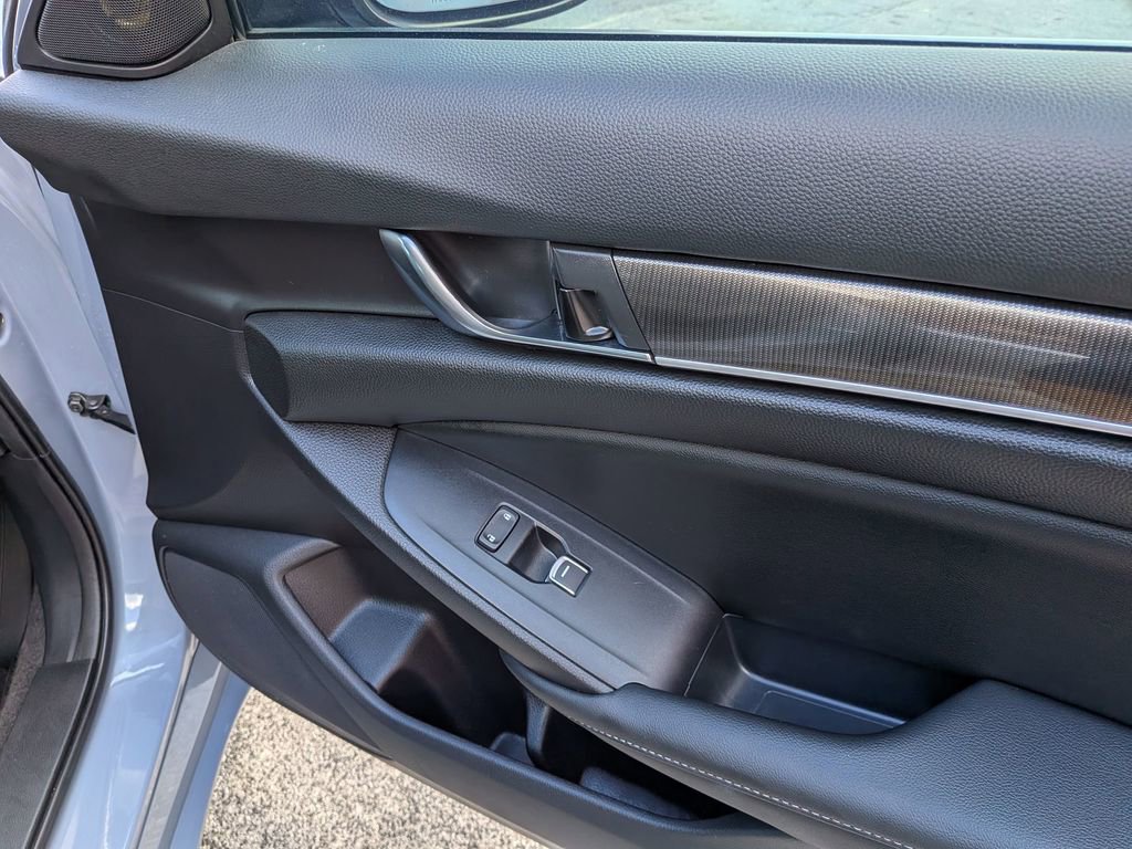 Used 2022 Honda Accord Sport image 28