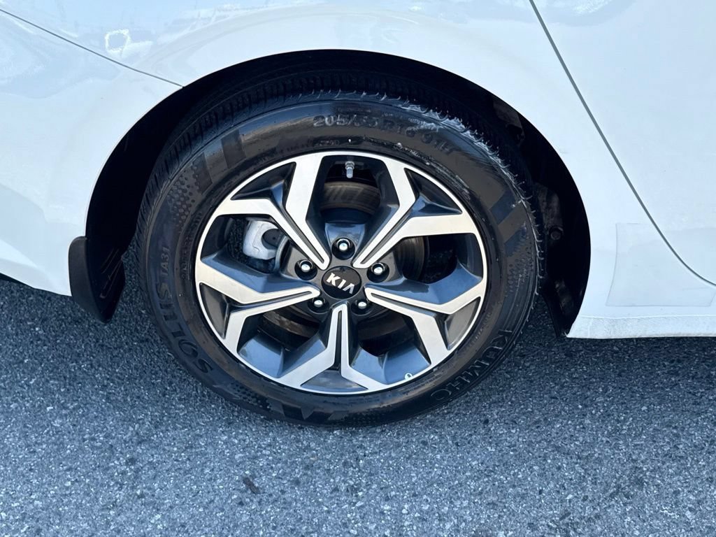 Used 2021 Kia Forte LXS FWD image 14